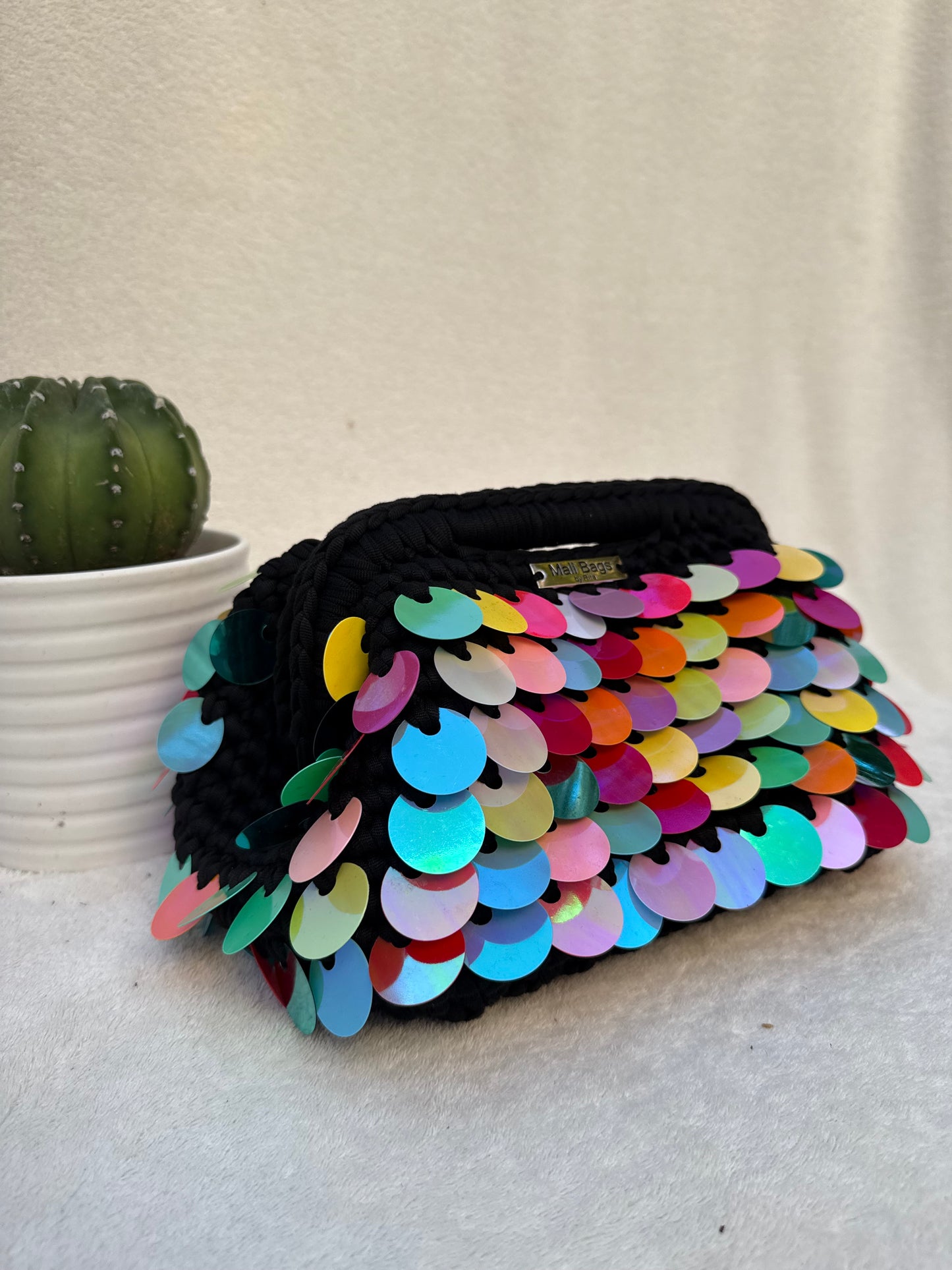 Alba Black mermaid clutch