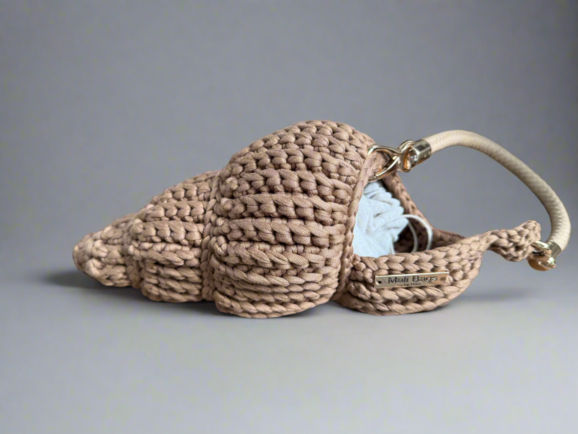 Mini Ariel cone shell