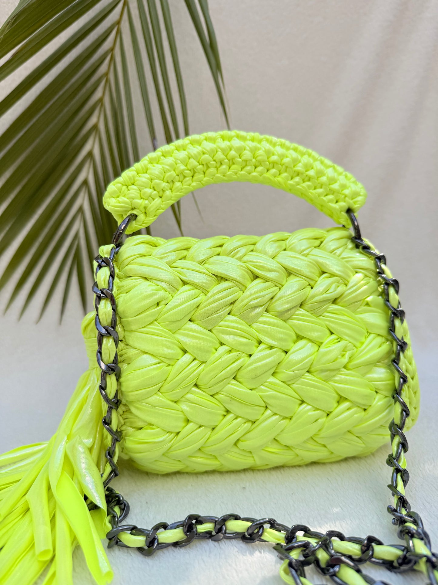 Isla yellow neon Premium Yarn