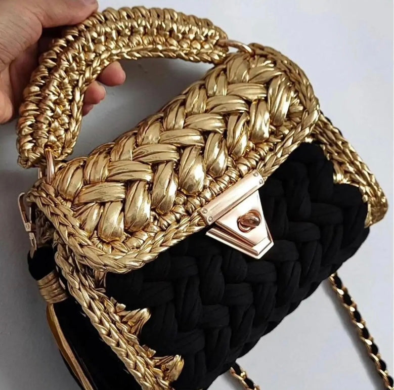 Aurora black premium yarn