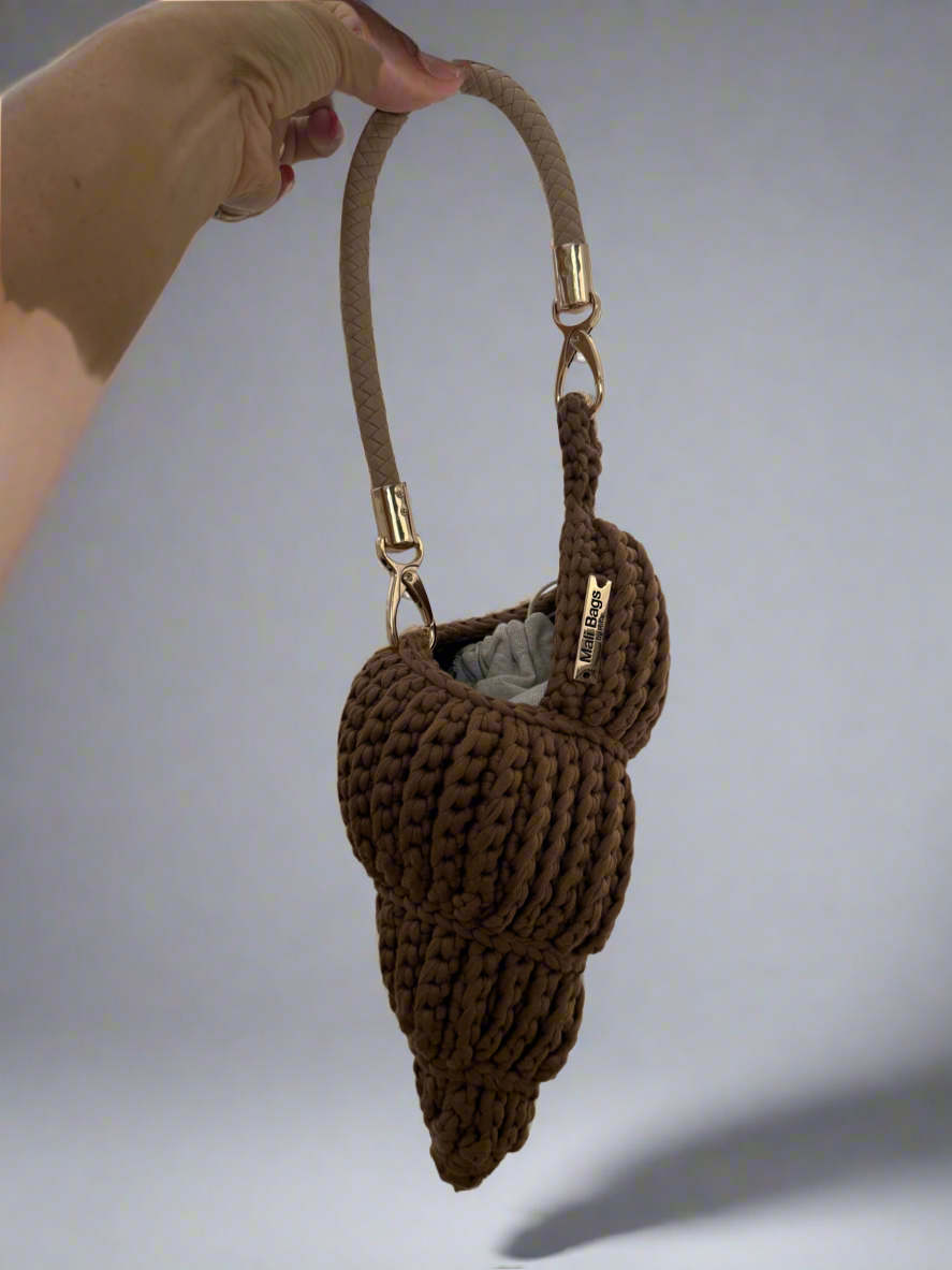 Mini Ariel cone shell
