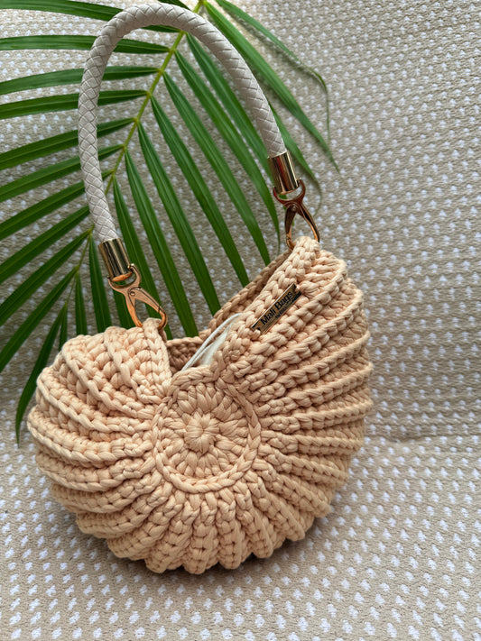 Ariel round seashell sand colour