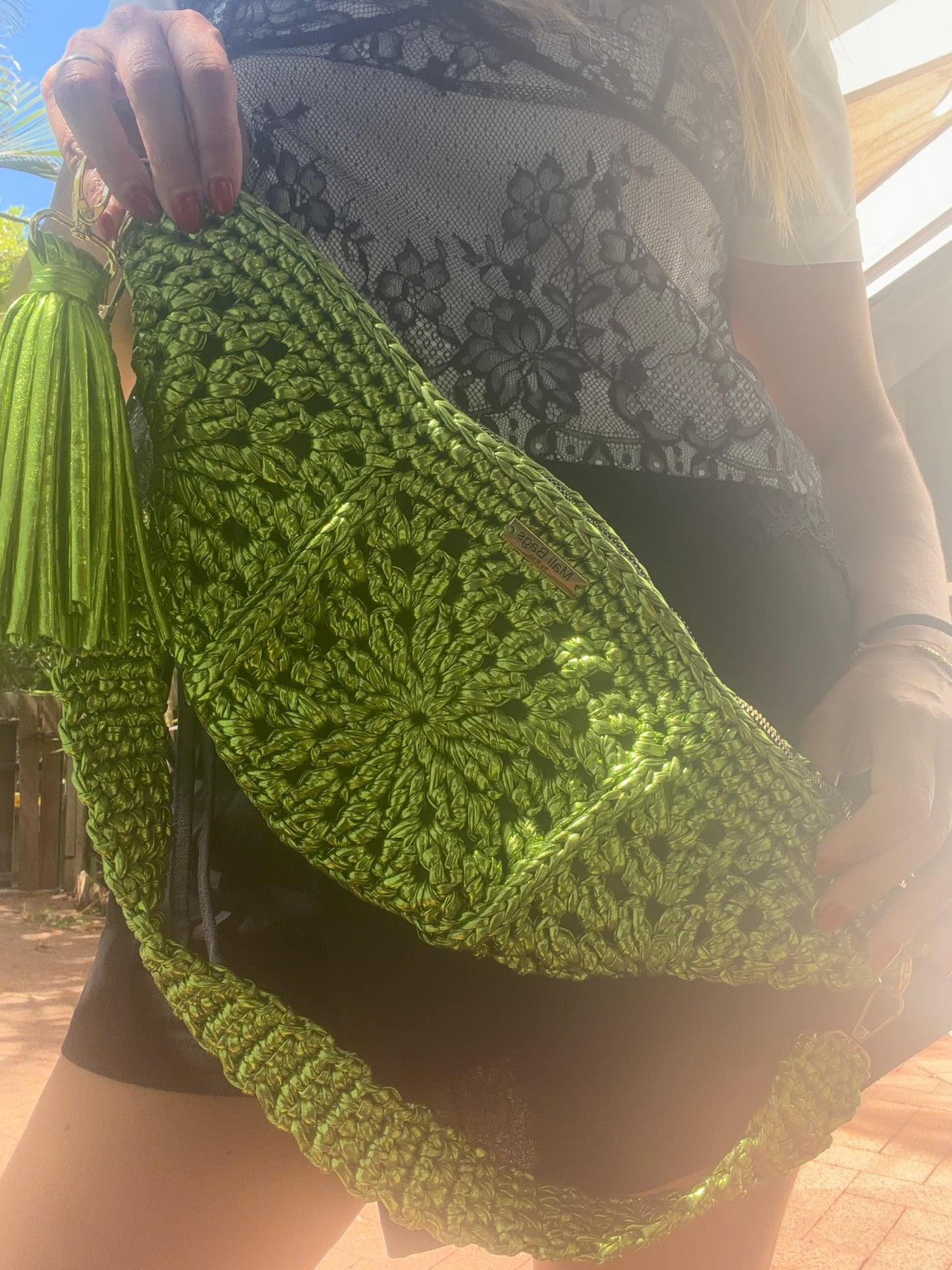 Luna shoulder bag metallic green