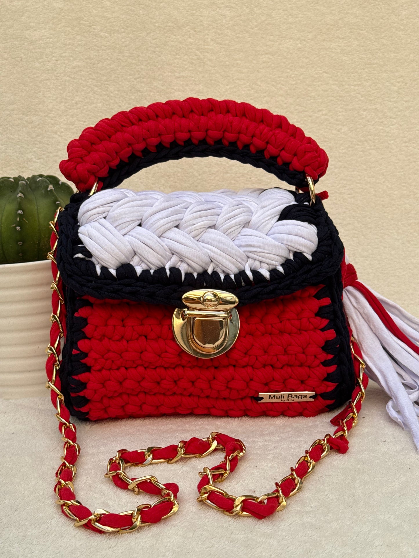Tommy Hilfiger fashion bag