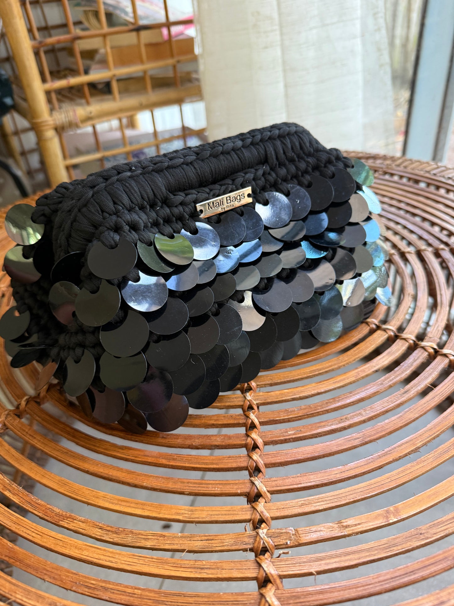 Alba Black mermaid clutch