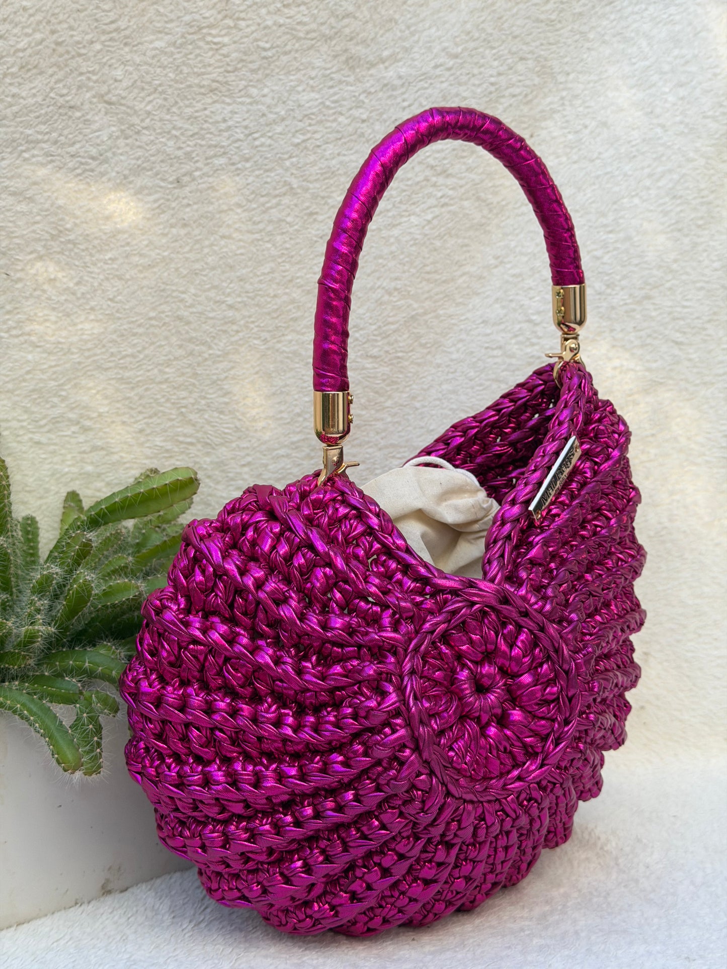 Ariel Seashell metallic Fuscia