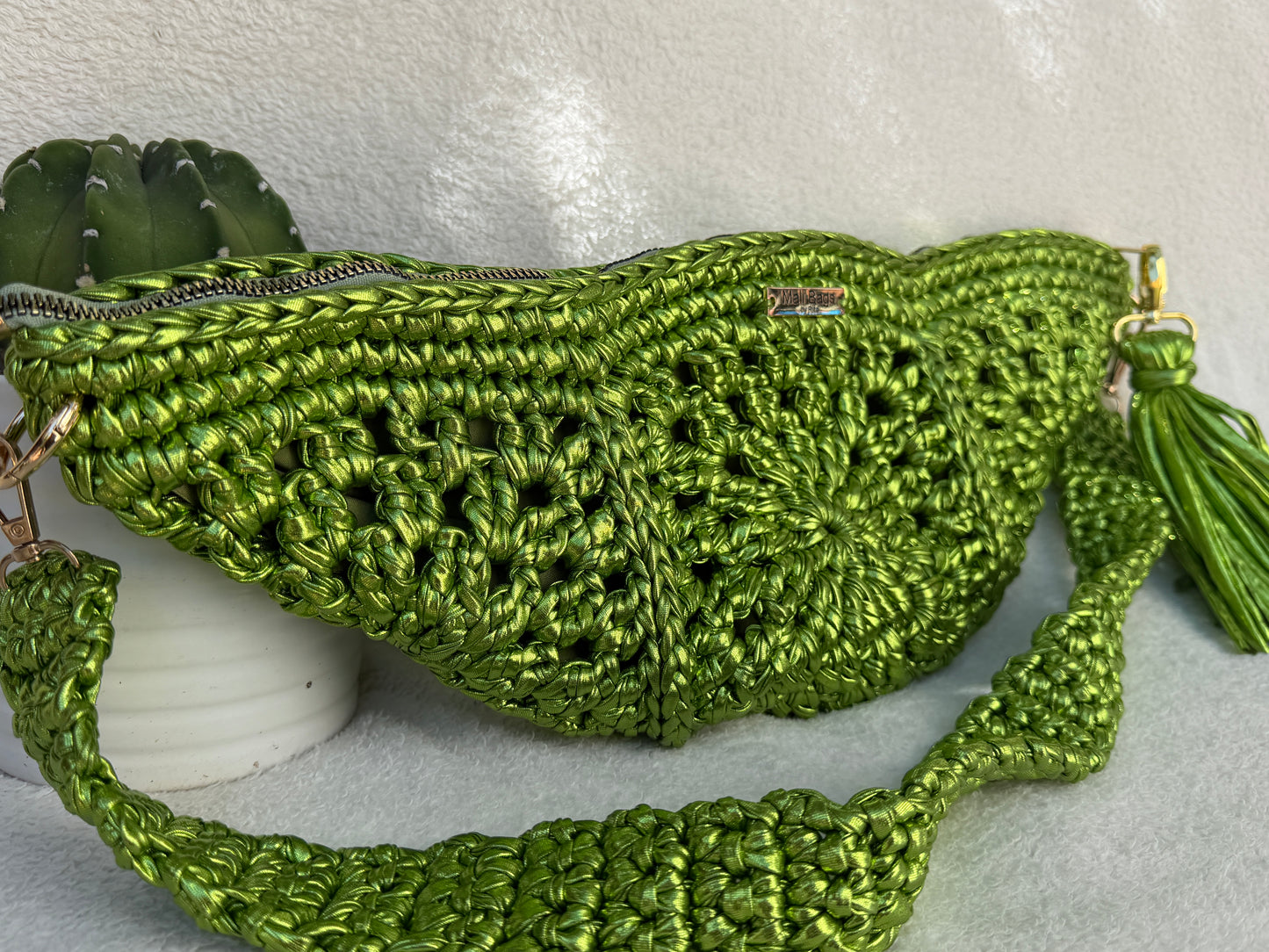 Luna shoulder bag metallic green