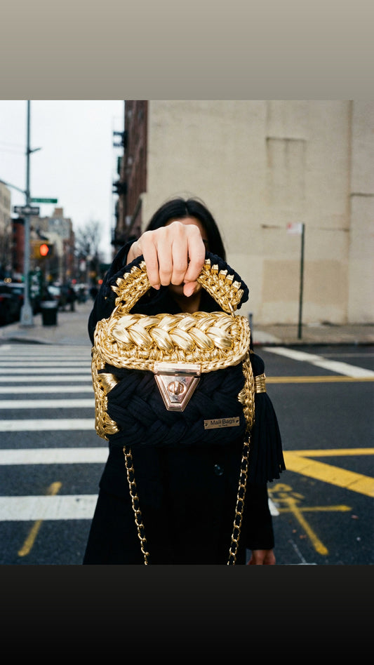 Aurora black premium yarn