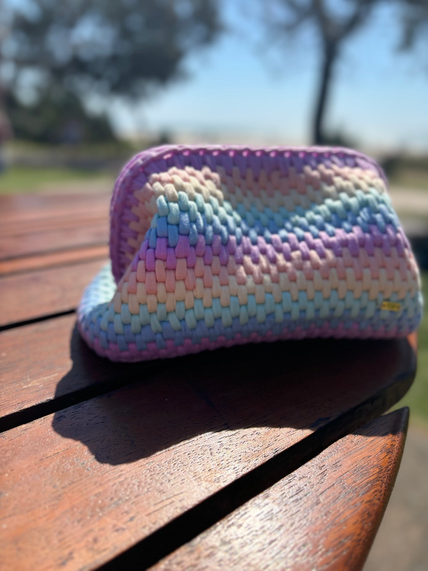 Paolla pastel premium yarn clutch