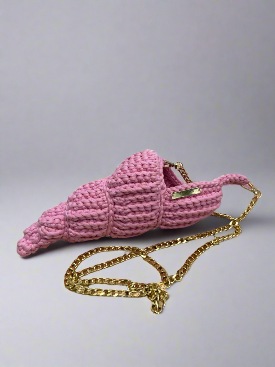 Ariel cone seashell in Pink cotton candy