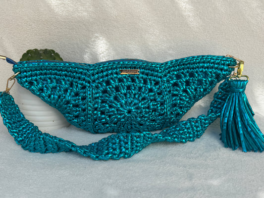 Luna shoulder bag electric blue