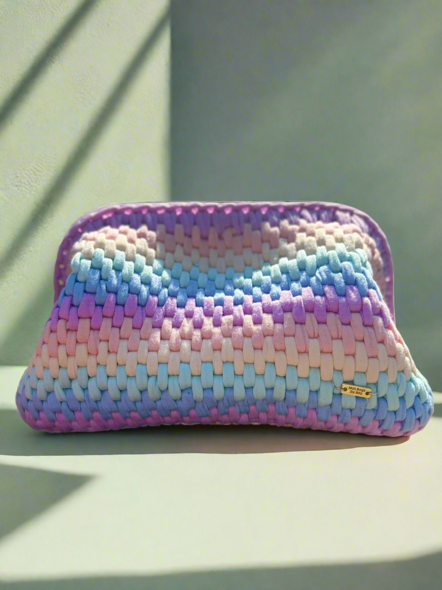 Paolla pastel premium yarn clutch