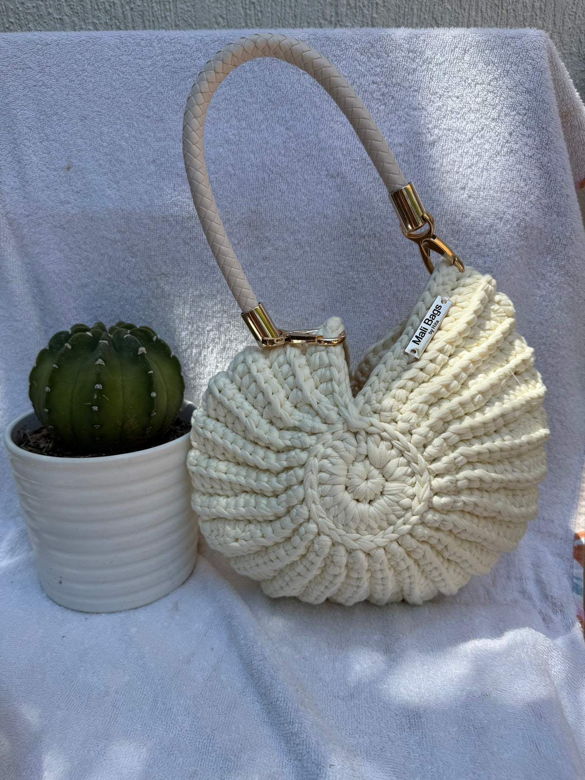 Ariel Round Shell in Vanilla-thumbmail-4