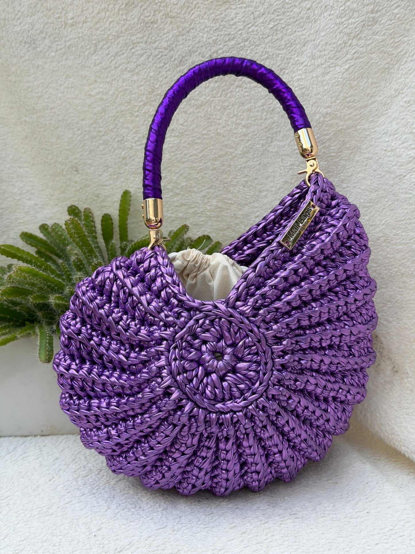 Ariel Seashell metallic Violet