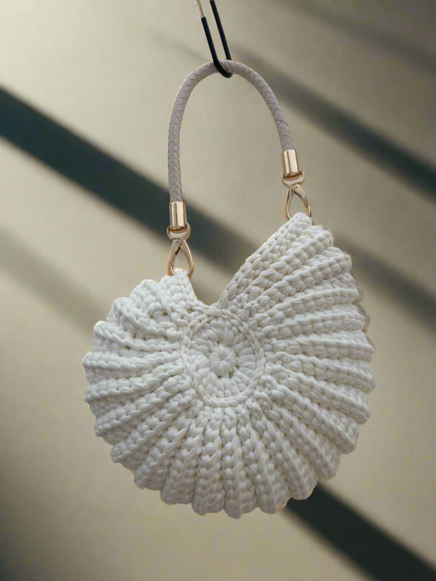 Ariel round seashell bag