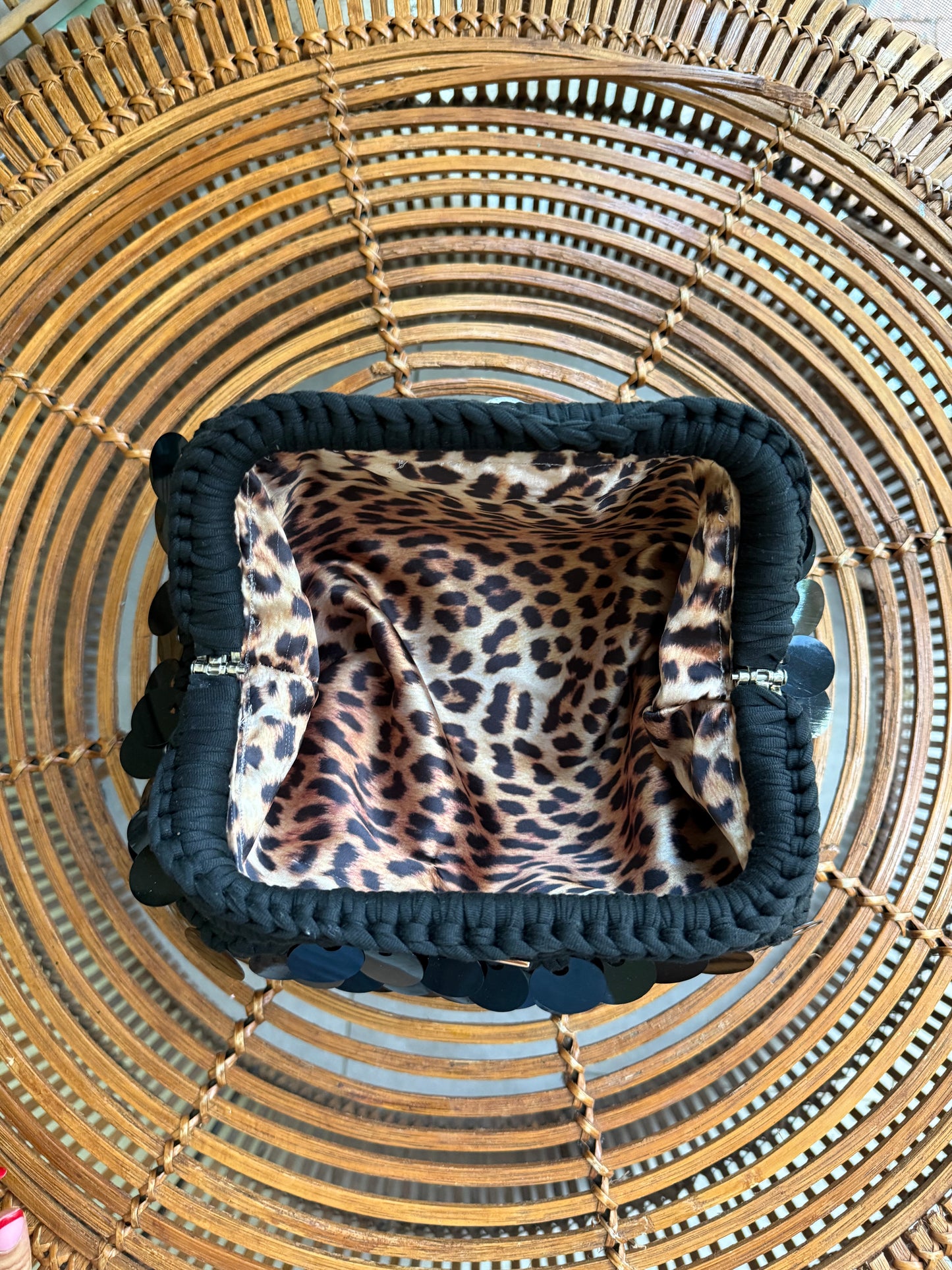 Alba Black mermaid clutch