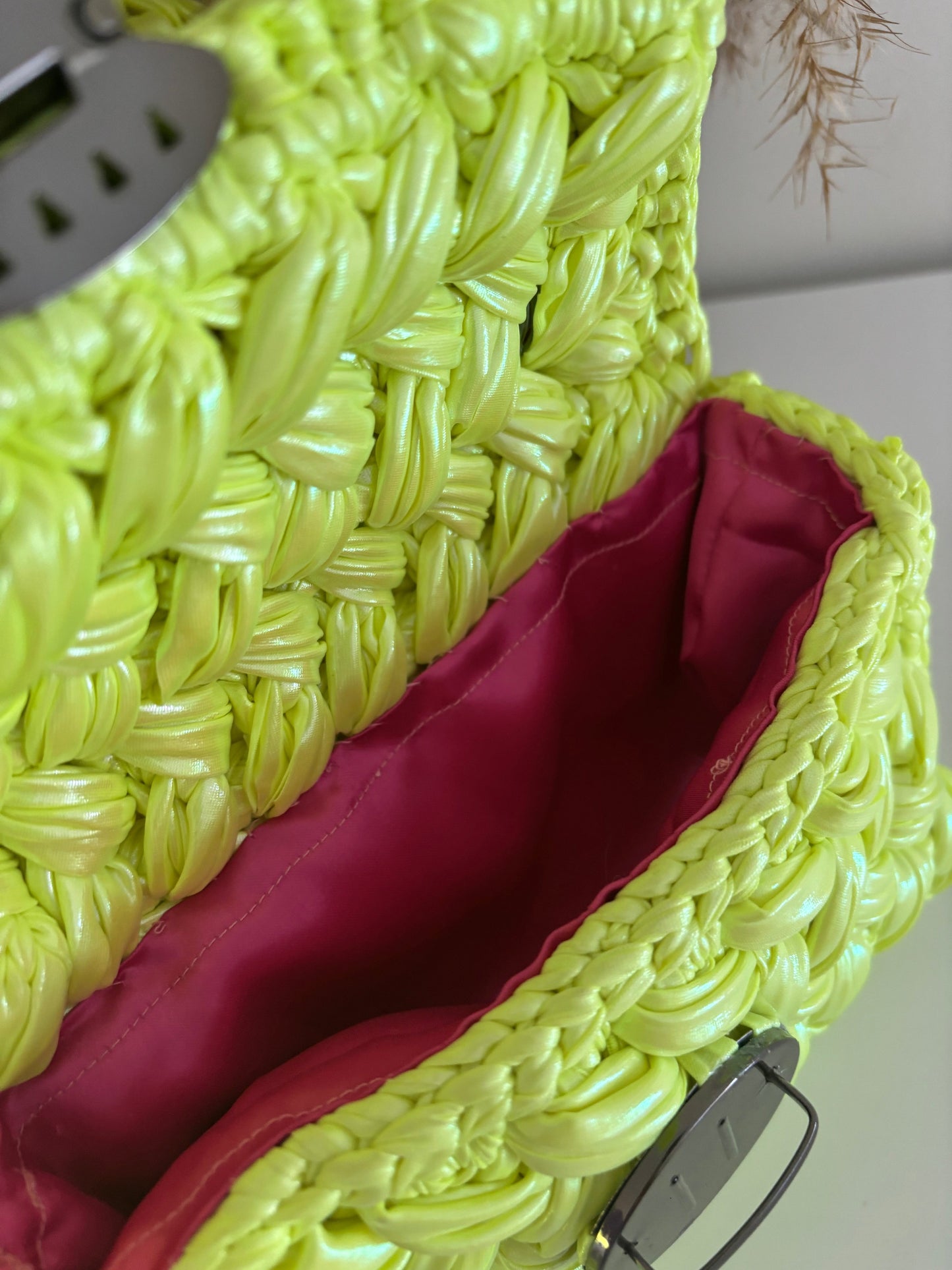 Isla yellow neon Premium Yarn