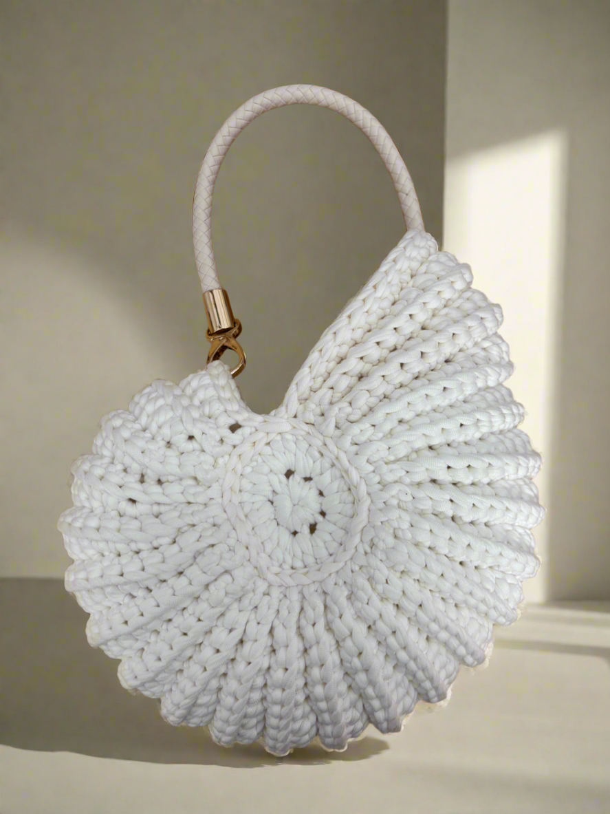 Ariel round seashell bag