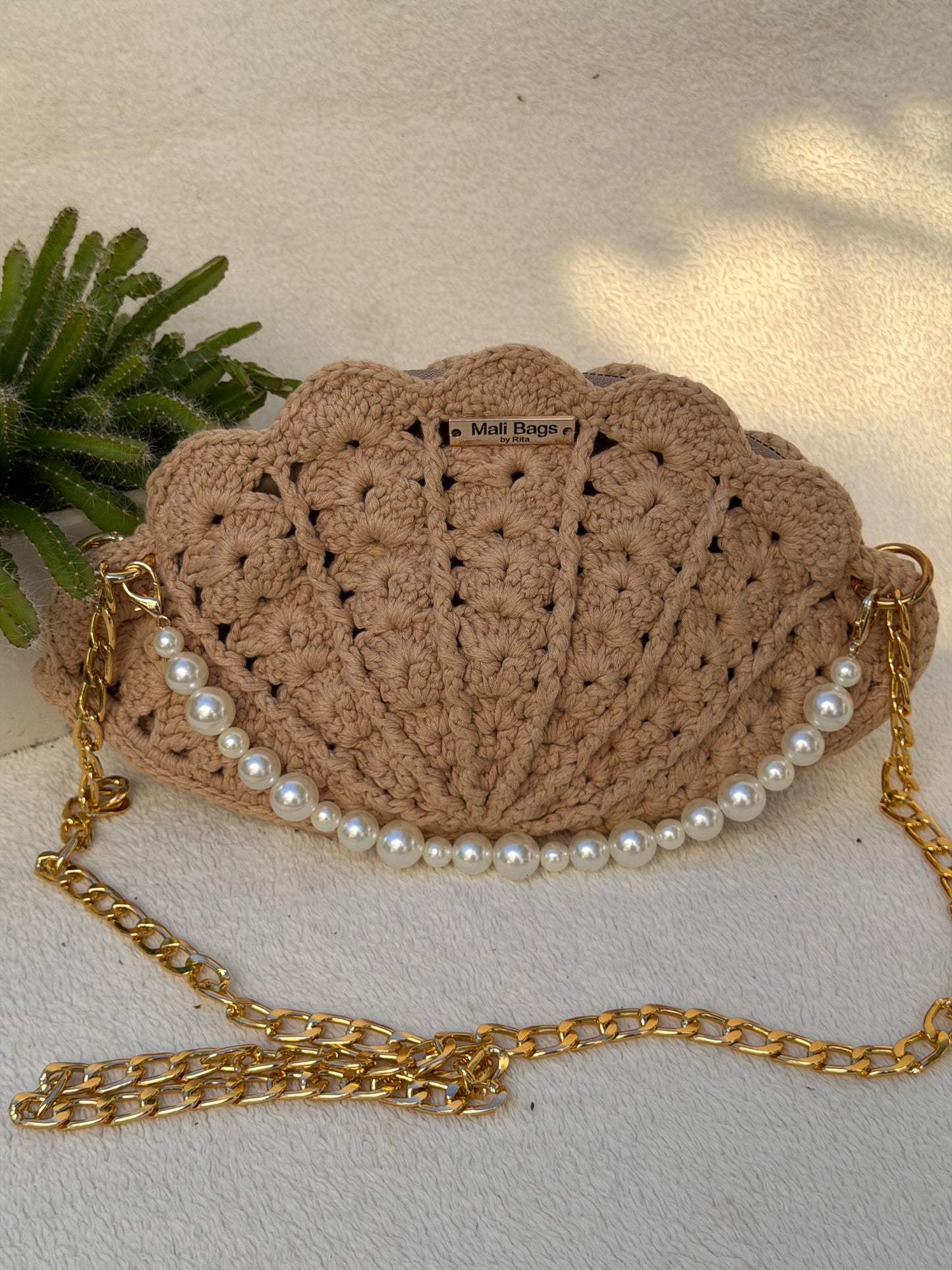 Arabella clam shell beige