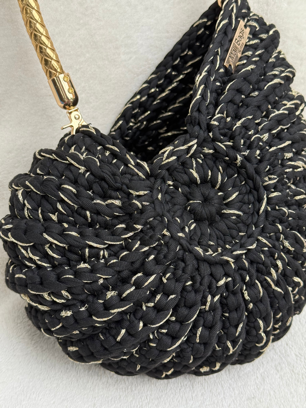 Ariel Round Shell in Black & Gold-thumbmail-5