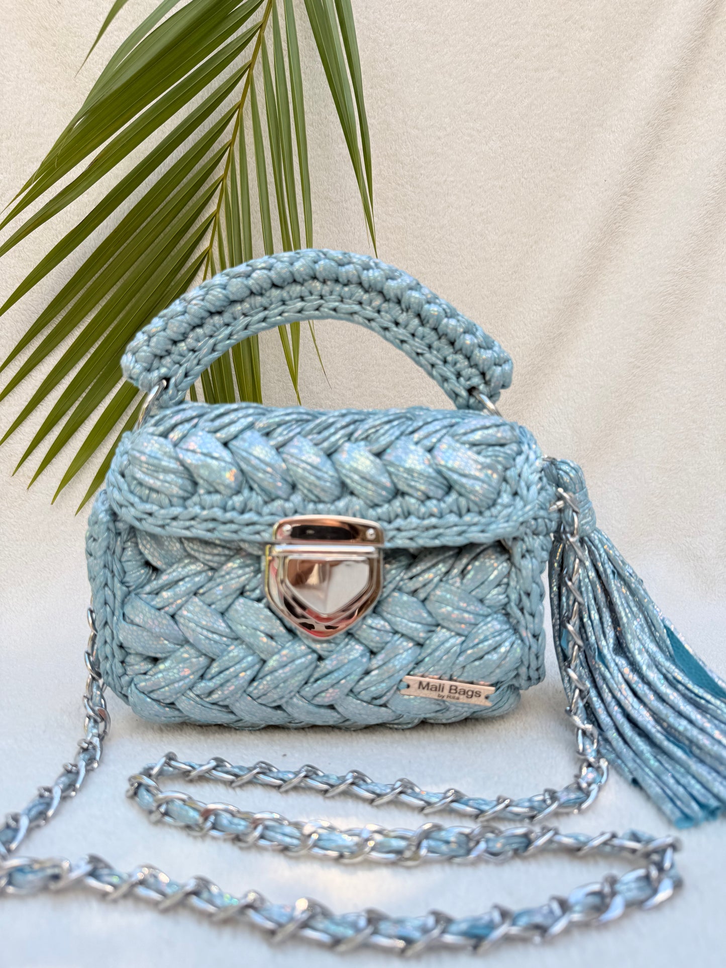 Isla light blue iridescent snake [Limited Edition]