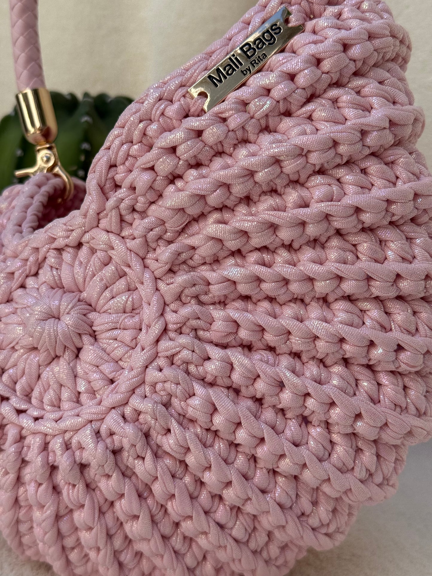 Ariel Round shell pink mermaid