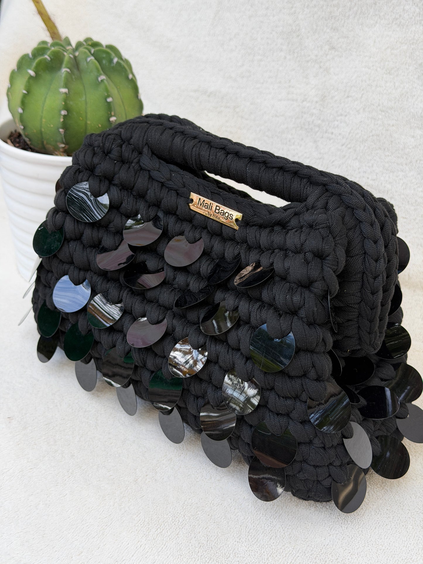 Alba Black mermaid clutch