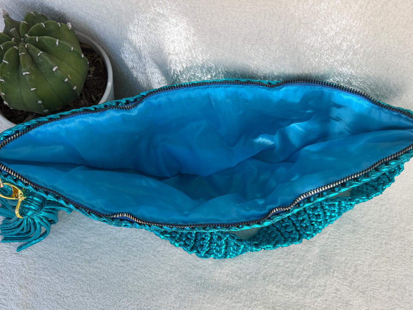 Luna shoulder bag electric blue