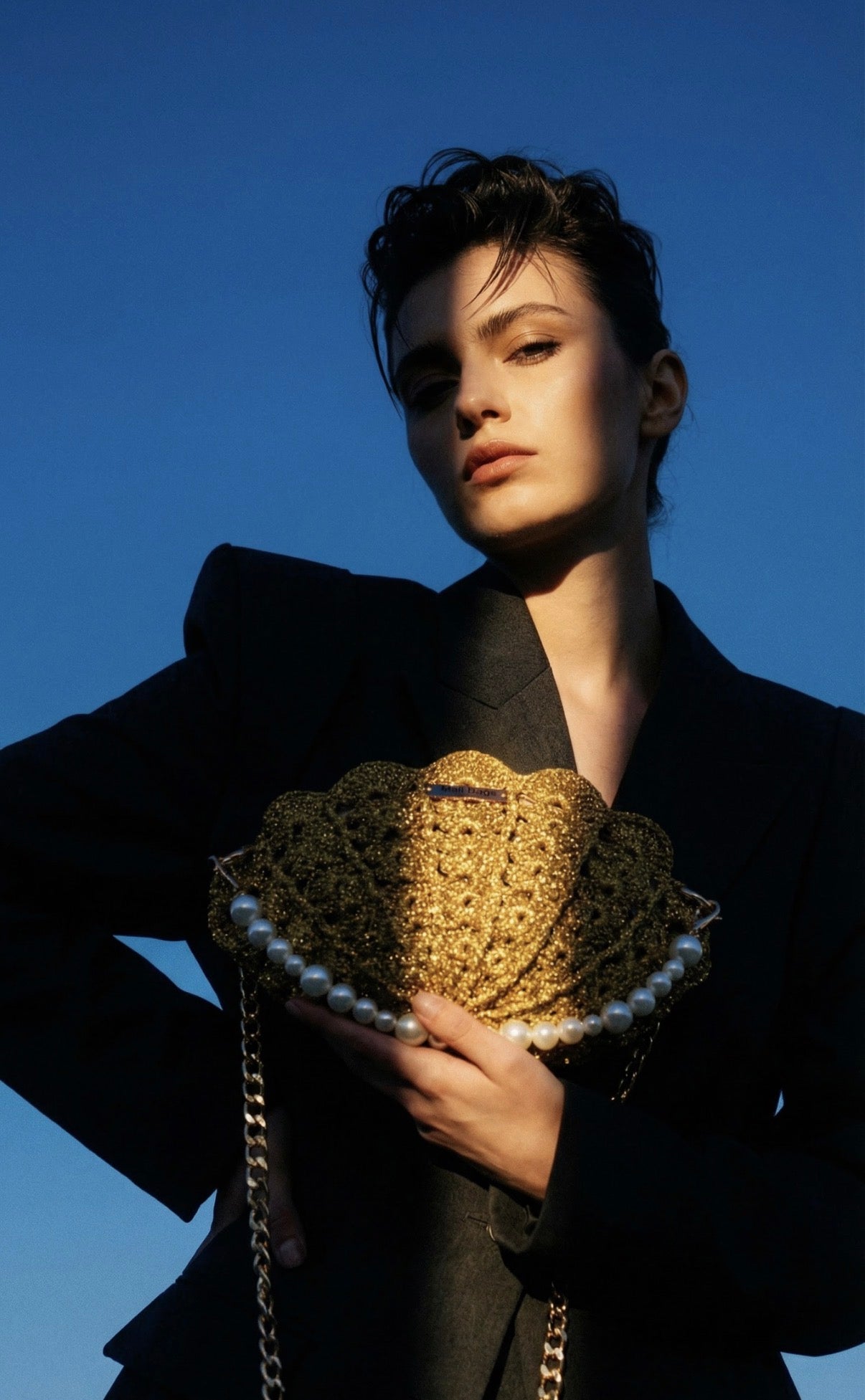 Arabella clam shell GOLD