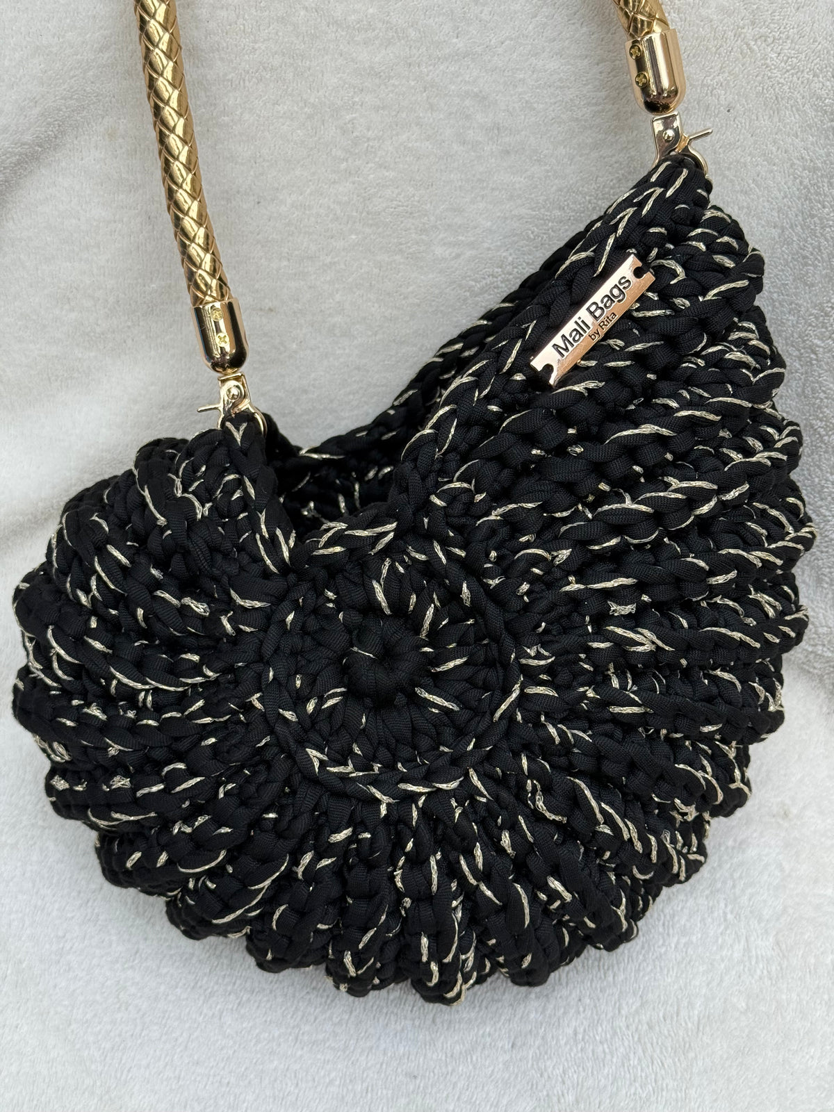 Ariel Round Shell in Black & Gold-thumbmail-4