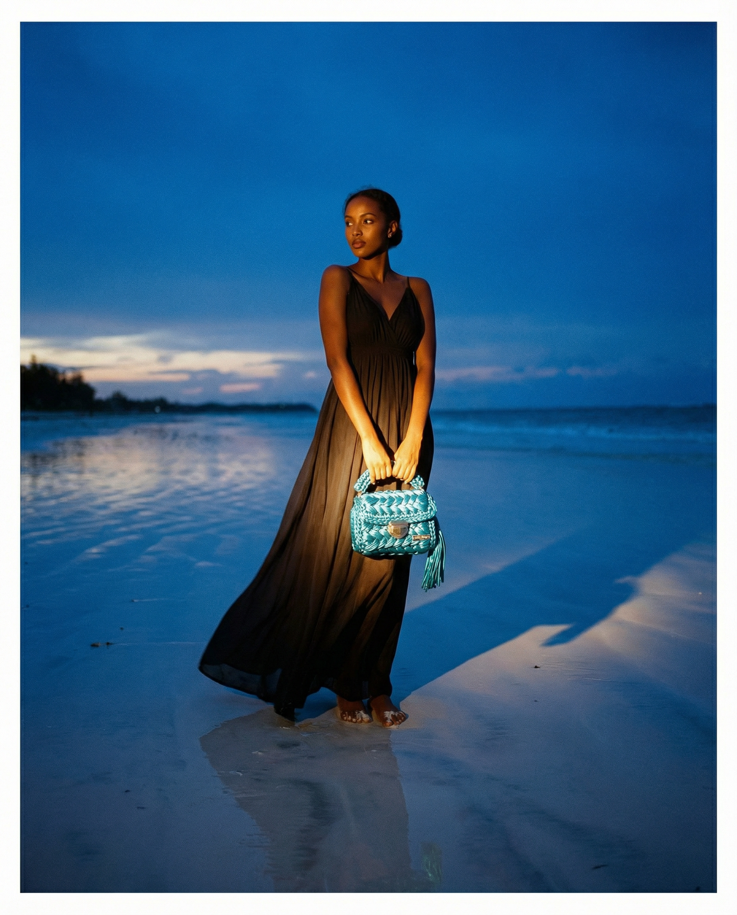 Isla metallic blue premium yarn