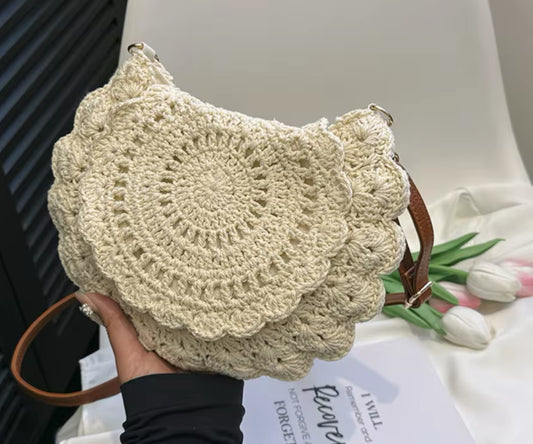 Maria beige crochet bag