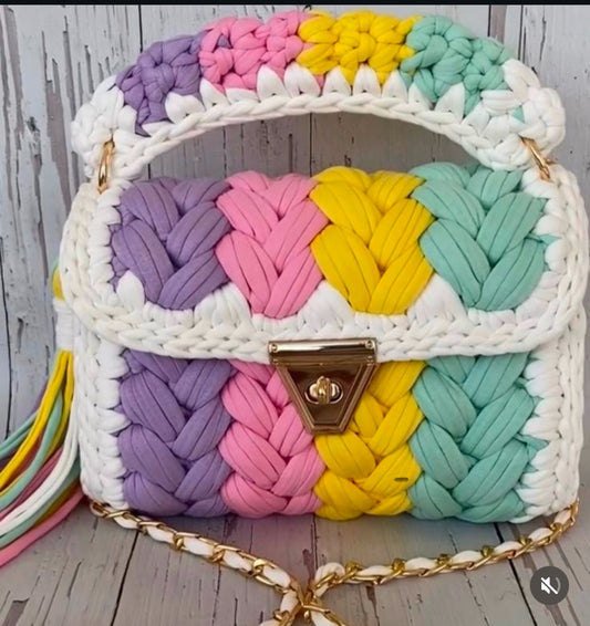 Amália pastel premium yarn