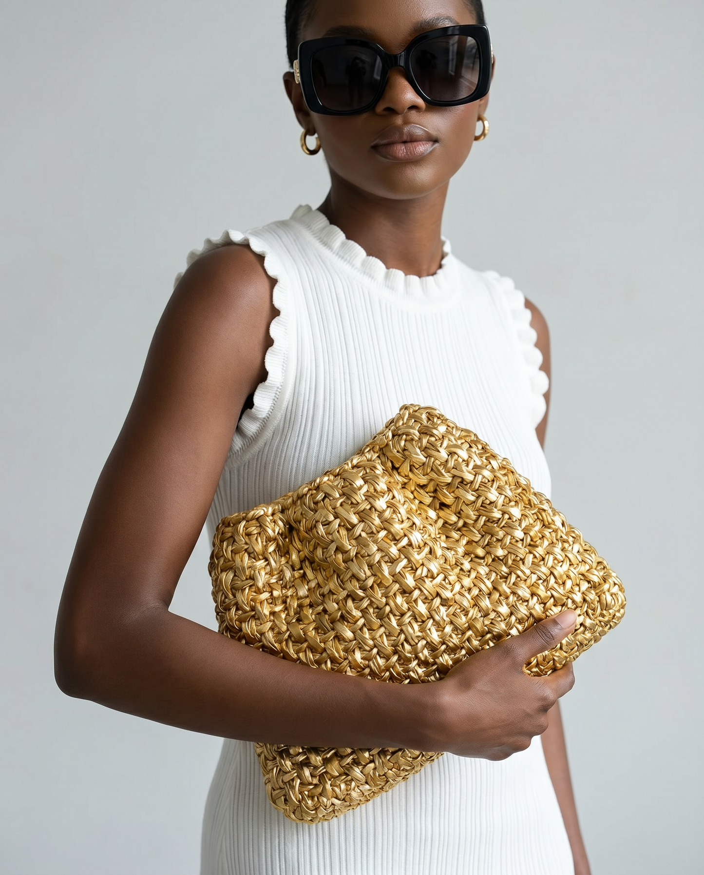 Carol pouch bag in Gold